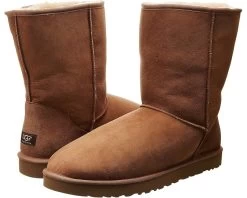 UGG Classic Short
